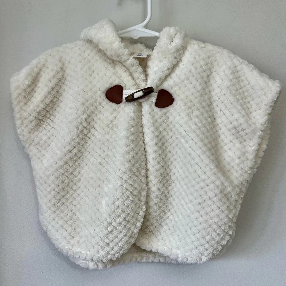 Old Navy Toddler Girls Fuzzy Knit Cape Poncho Sz 12-18 Months Winter Hood White